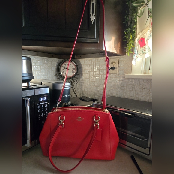 Coach Red Leather Women's Bag - Picture 12 of 15